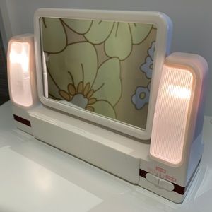 Vintage Light-up Vanity Mirror